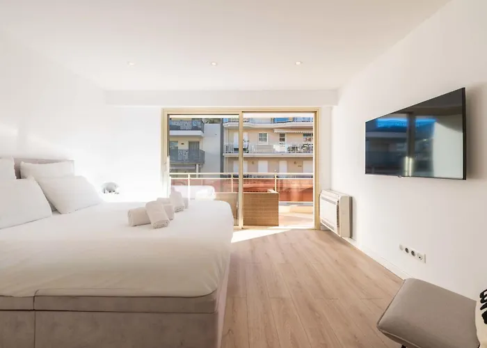3-br Crossing Palm * Cannes
