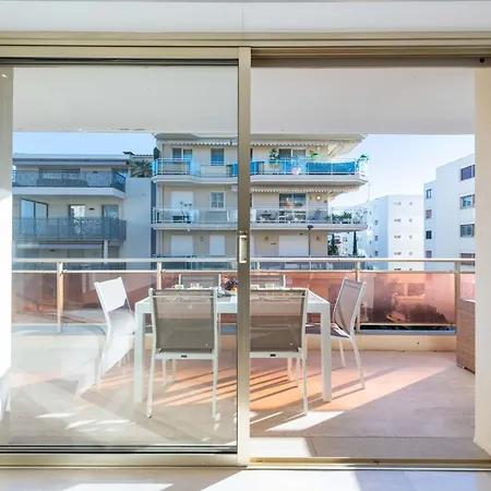 3-br Crossing Palm *