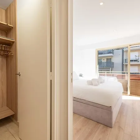 3-br Crossing Palm